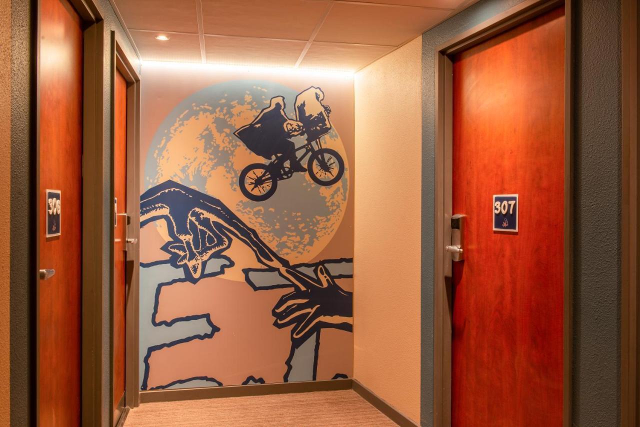 Ibis Budget Cannes Centre Ville Экстерьер фото