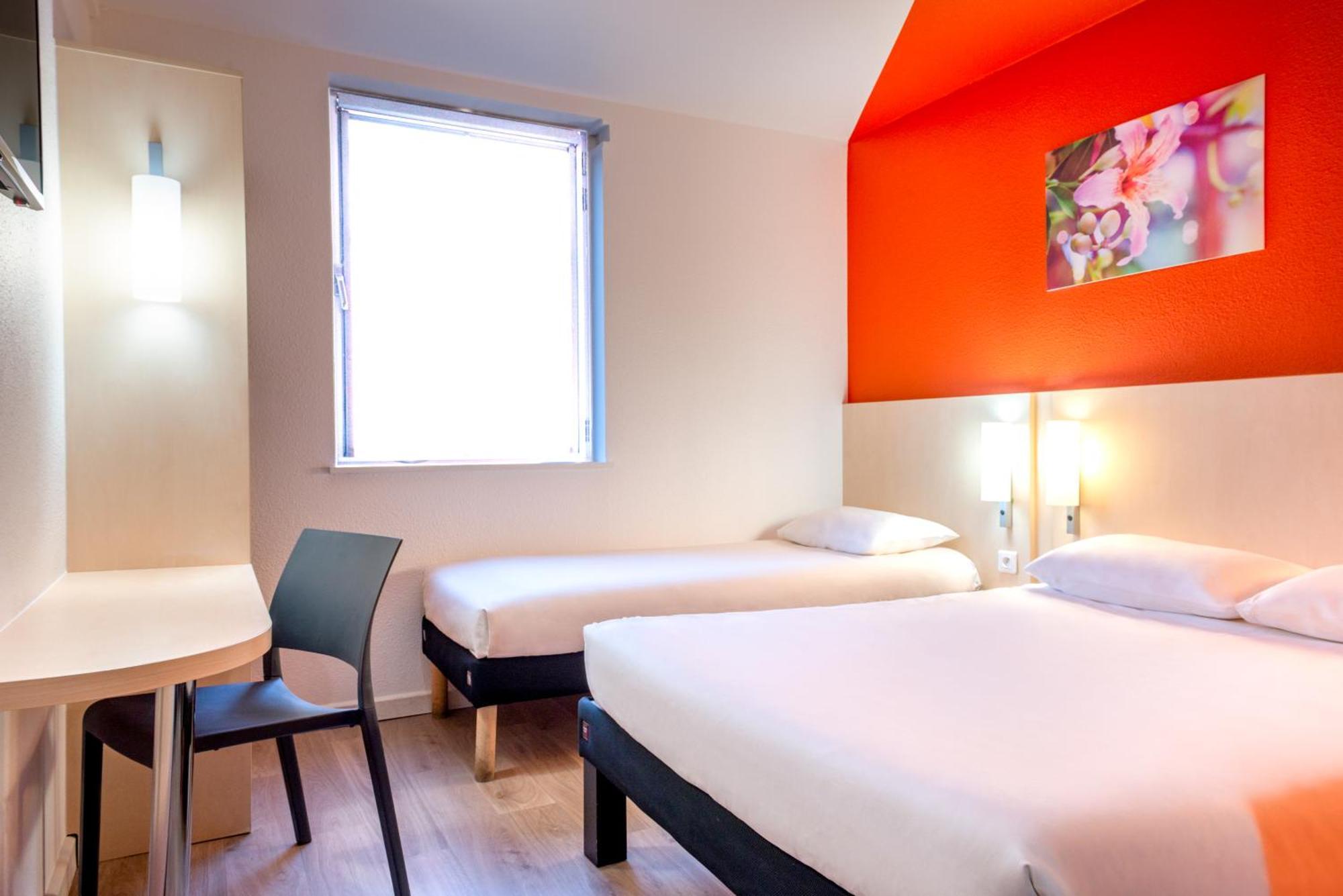 Ibis Budget Cannes Centre Ville Экстерьер фото