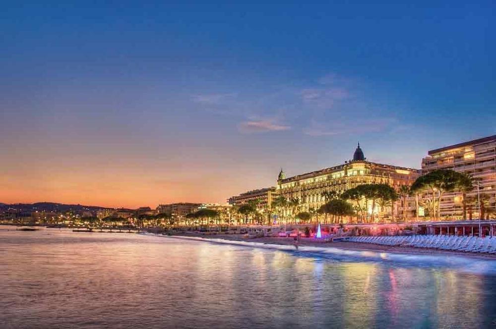Ibis Budget Cannes Centre Ville Экстерьер фото
