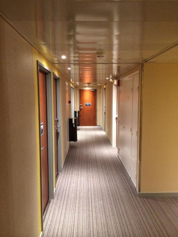 Ibis Budget Cannes Centre Ville Экстерьер фото