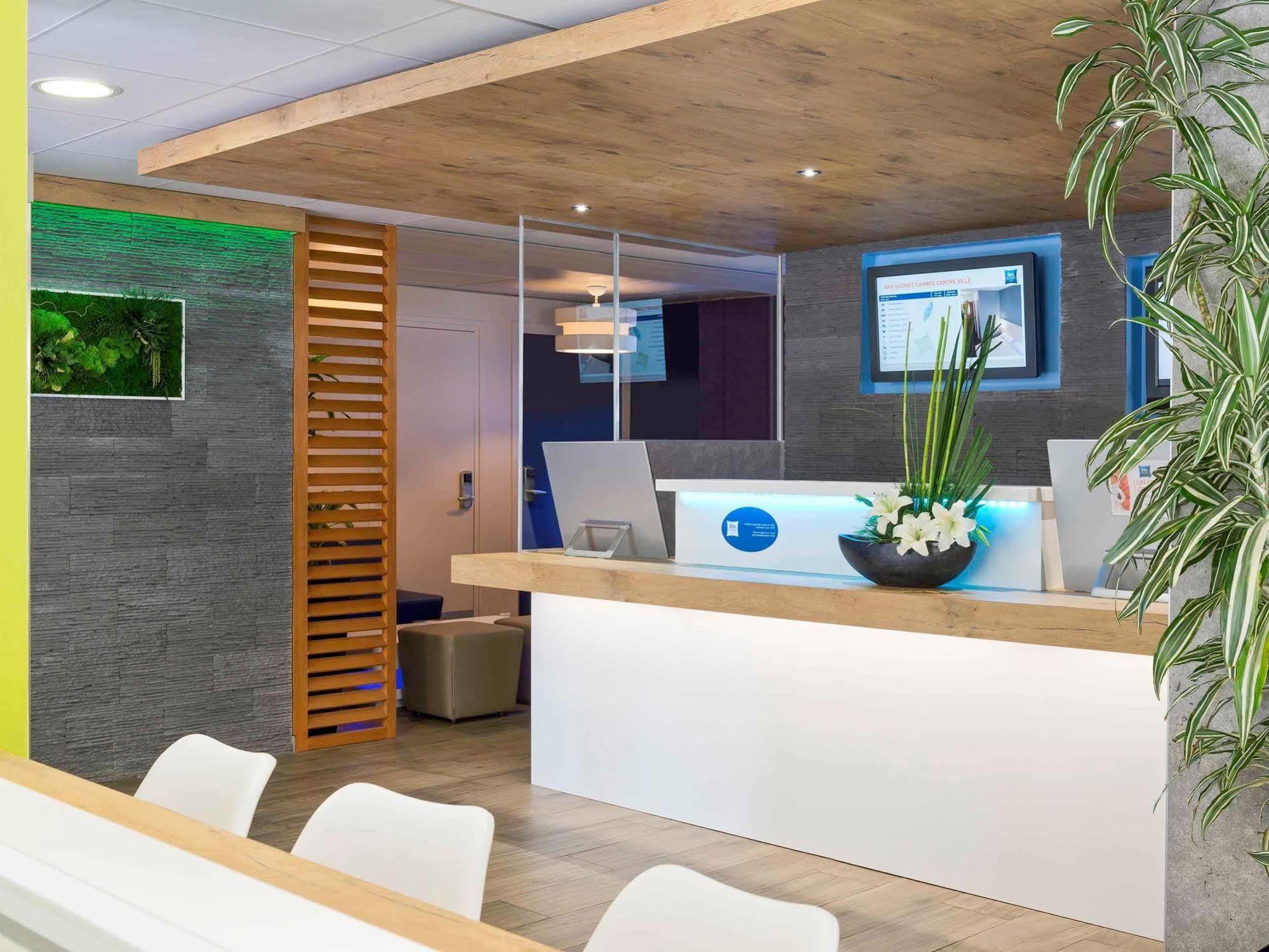 Ibis Budget Cannes Centre Ville Экстерьер фото