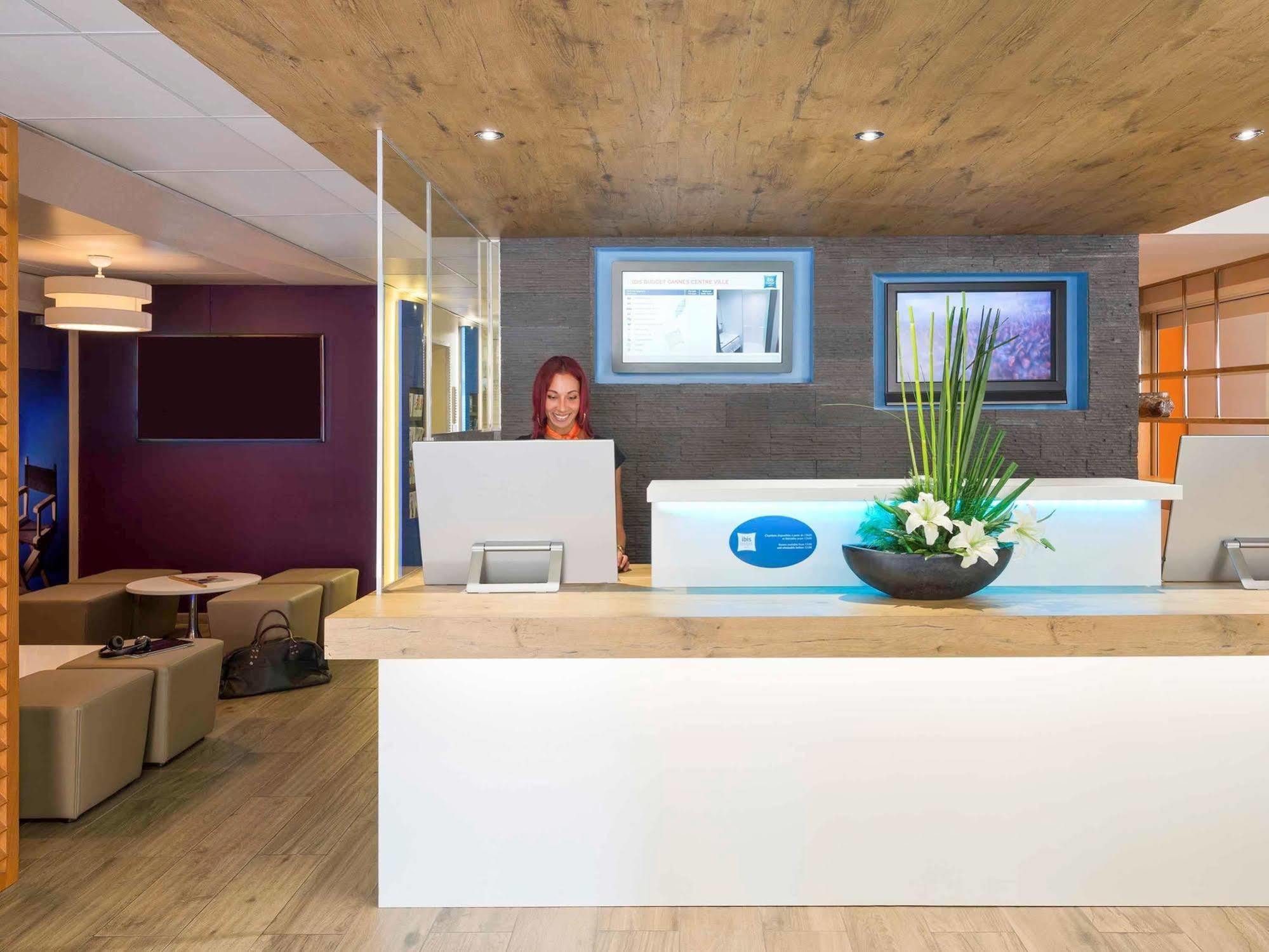 Ibis Budget Cannes Centre Ville Экстерьер фото