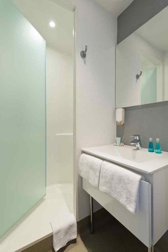 Ibis Budget Cannes Centre Ville Экстерьер фото